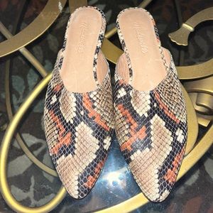 Madewell Remi Snake Embossed Leather mule spiced cider